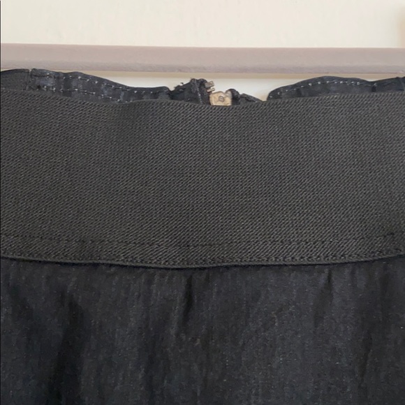 21 Denim skirt with ruffles in front. - Picture 2 of 7